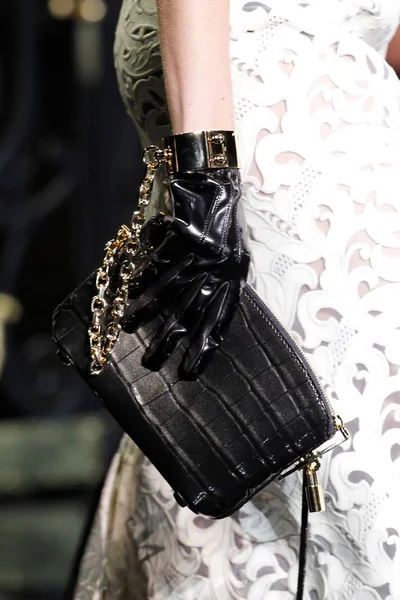 Look 185